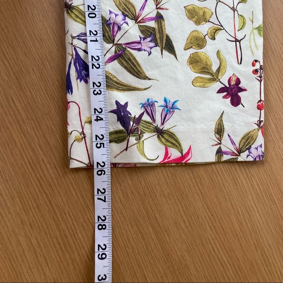 Lands’ End floral cropped pants - Picture 8 of 11